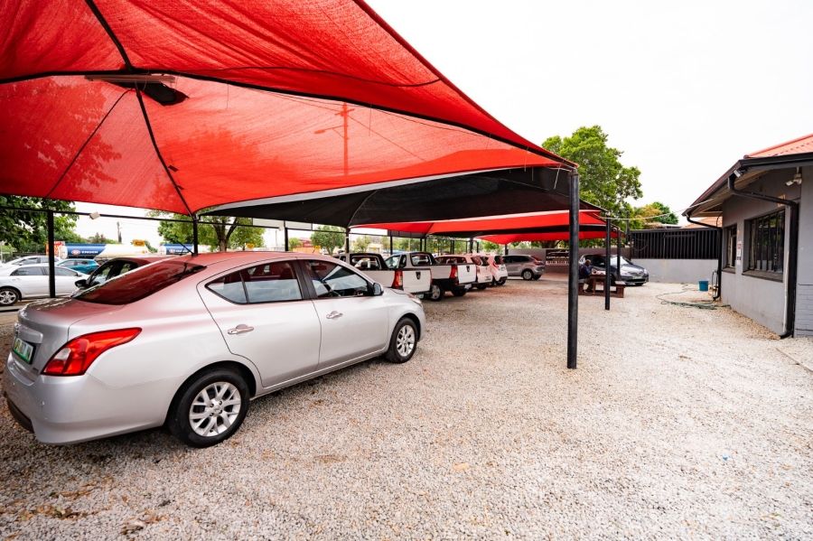 Commercial Property for Sale in Freemanville North West